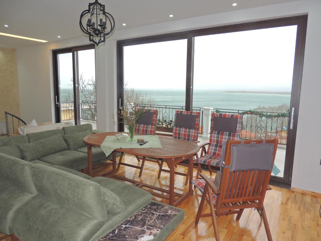 Panoramic View over Shkodra's Lake - Serena Home
