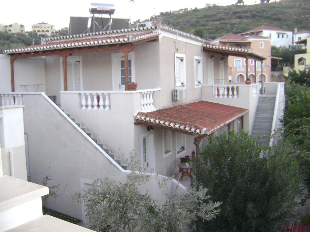 Theo Studios (Spetses)