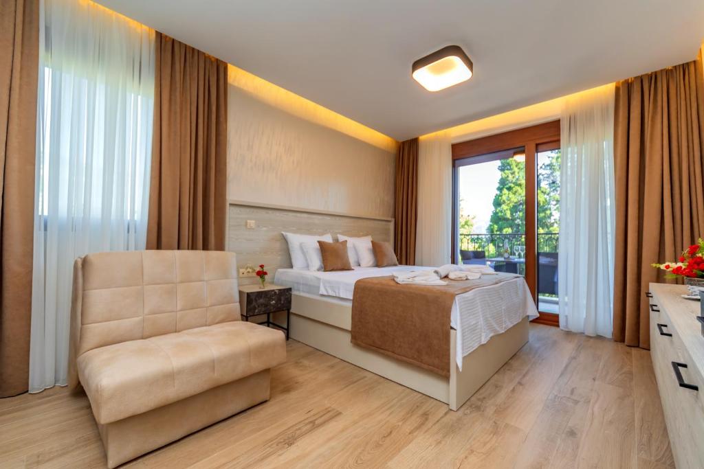 Luxury Apartments Queen
