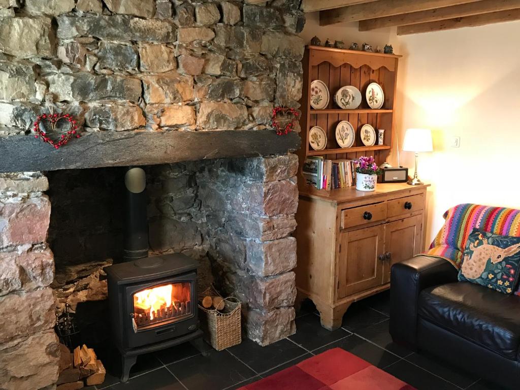White Lilac Cottage (Dwyran)
