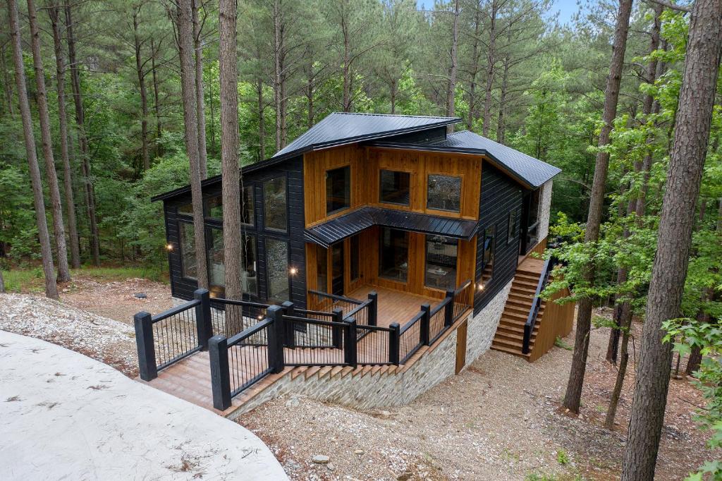 Vacana Top Rated Cuddle Couples Cabin (Broken Bow)