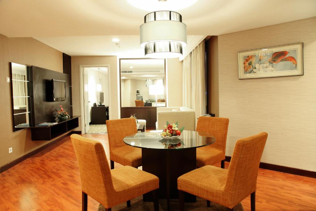 Java Paragon Hotel & Residences