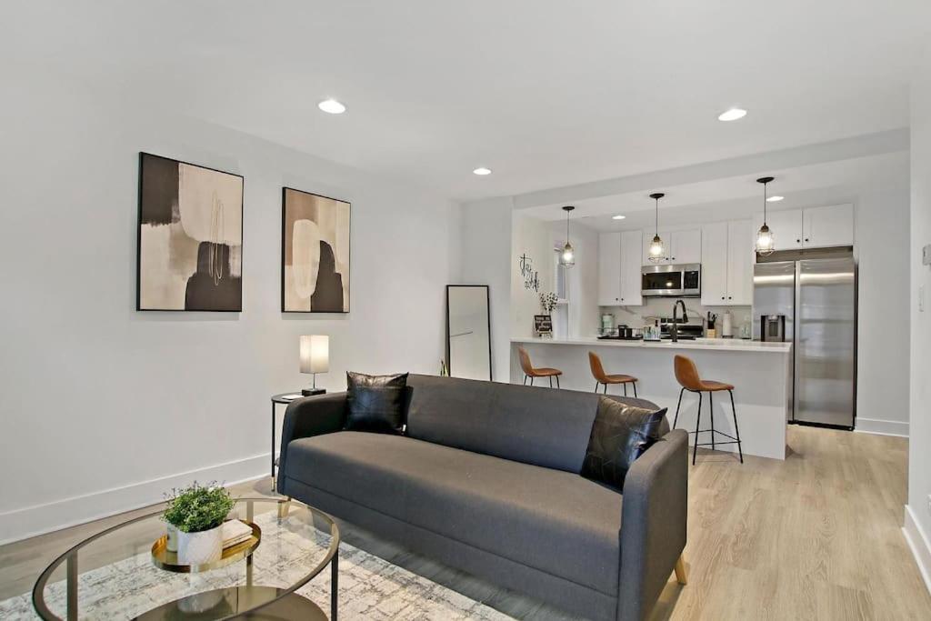 Cosmopolitan 1BR in West Loop with Laundry - Aberdeen G