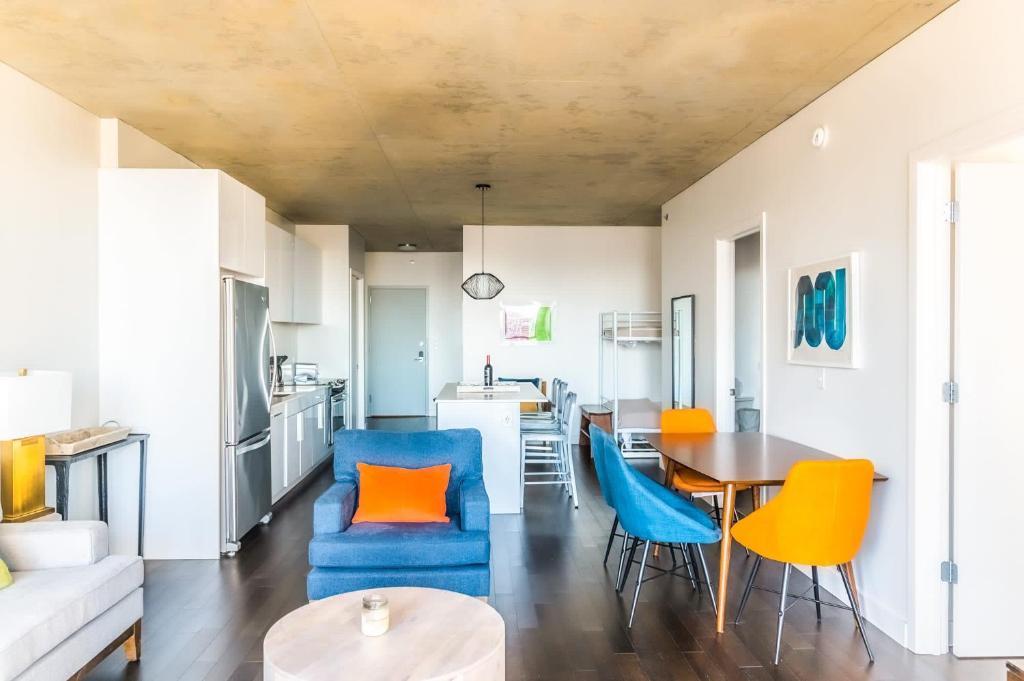 1BR Spacious Luxury Suite With Balcony