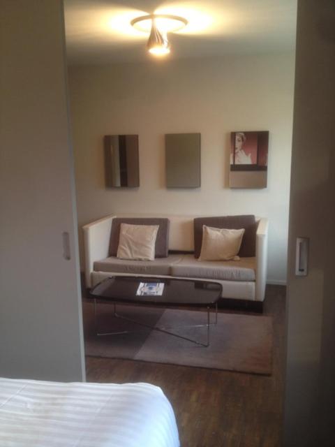 Standing Hotel Suites by Actisource