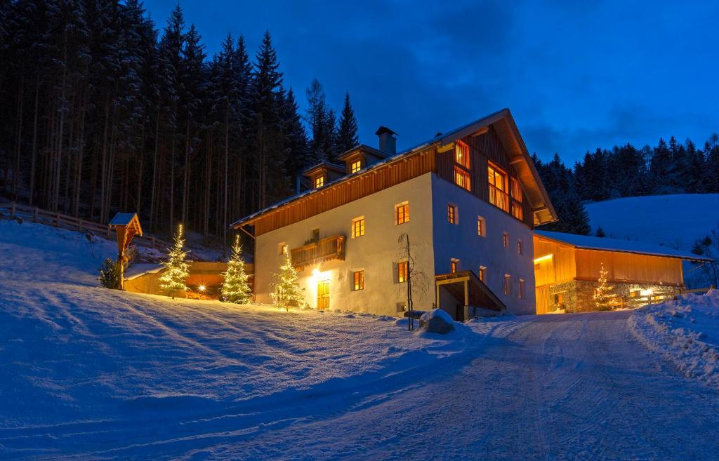 Silentium Dolomites Chalet since 1600 (Monguelfo)