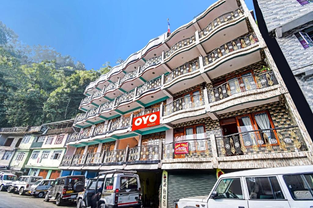 Flagship Mahakal Stay