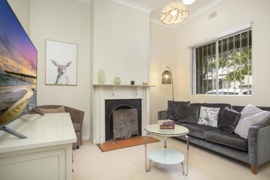 Comfortable Terrace in Central Location