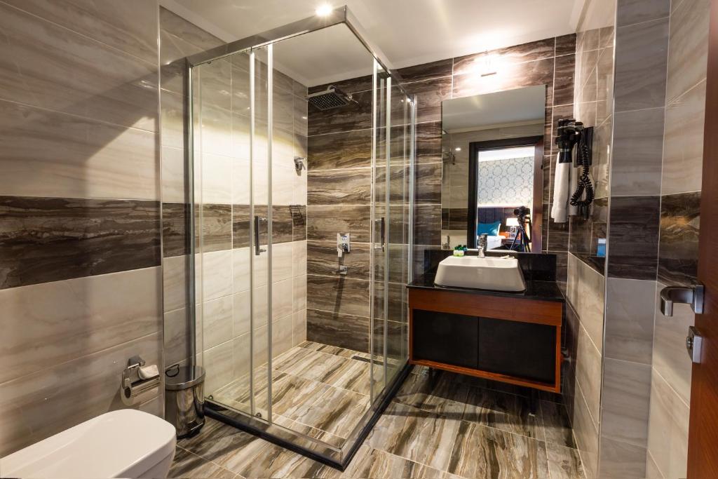 Grand Vaves Hotel