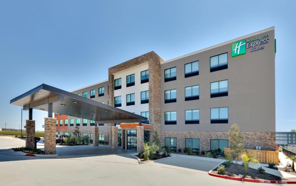 Holiday Inn Express & Suites Fort Worth North - Northlake