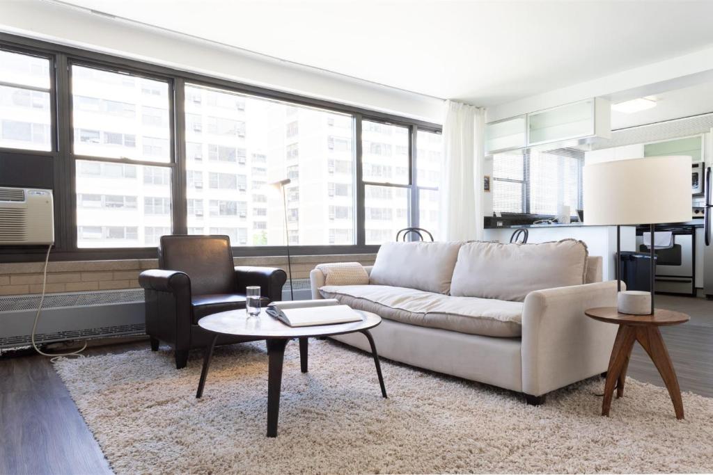 Classic HP 2BR with Fast Transit to UChicago & DT by Zencity