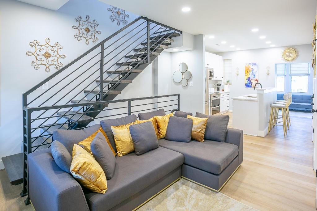 Chic City View Property in the heart of D.C.