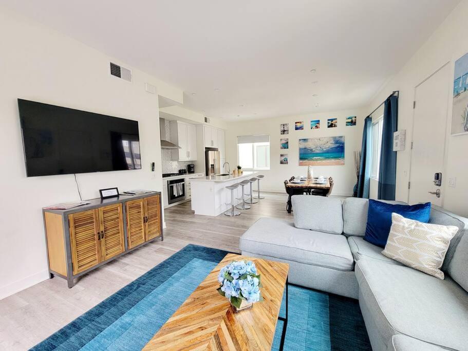 Upscale Modern Triplex Townhouse Balboa Park View