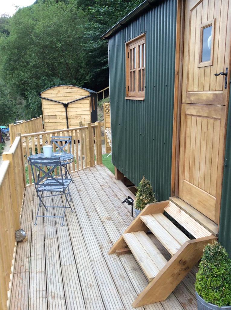 Llangollen Shepherds Huts (Llangollen)