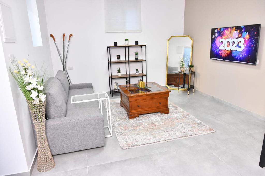 Deluxe Basement Apartment