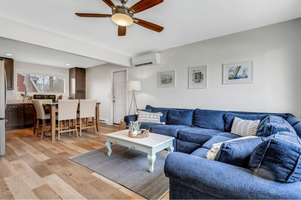 Quiet and Cozy Mystic Ranch Close To Everything home (Groton)