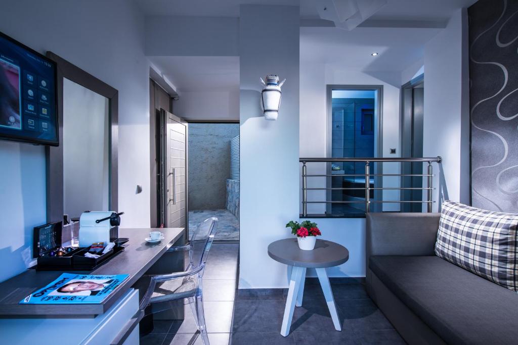 Happy Cretan Suites
