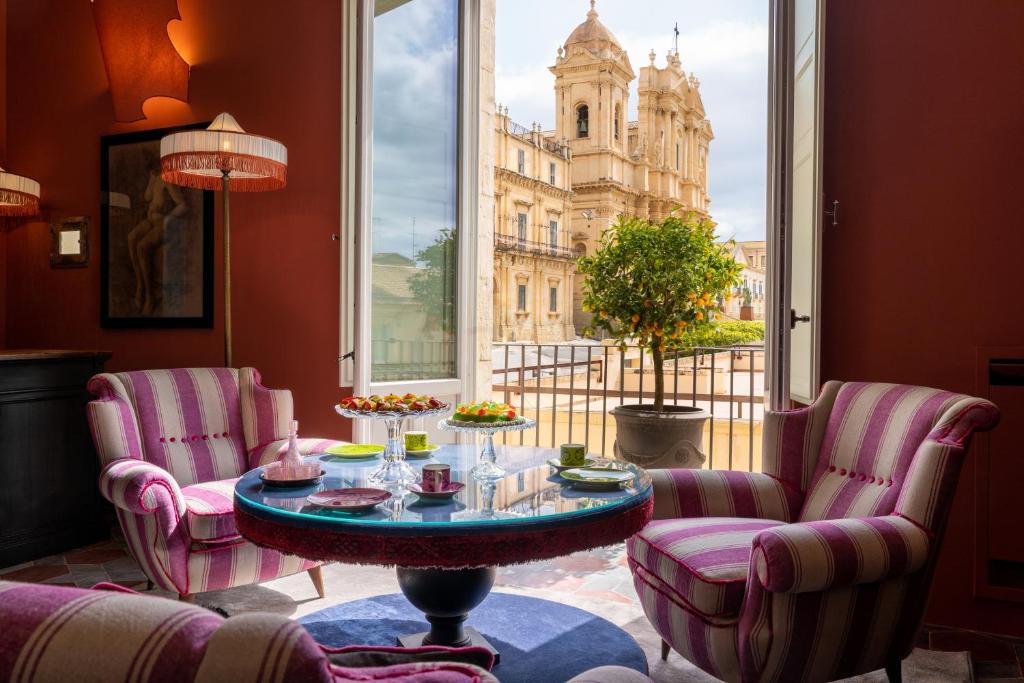 Q92 Noto Hotel (Noto)