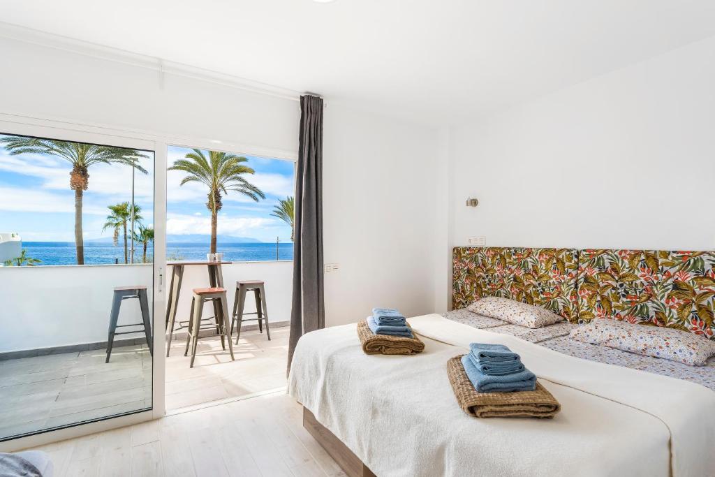 Beachfront Studio Full Seaview Playa las Americas