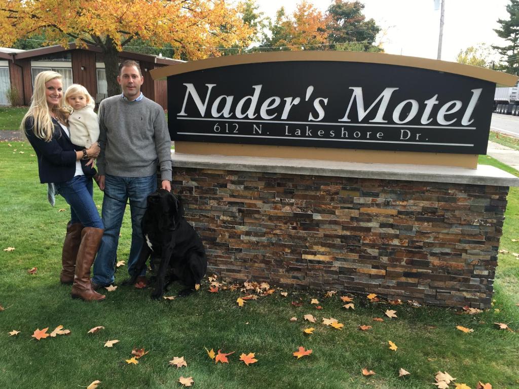 Nader's Motel & Suites (Ludington)