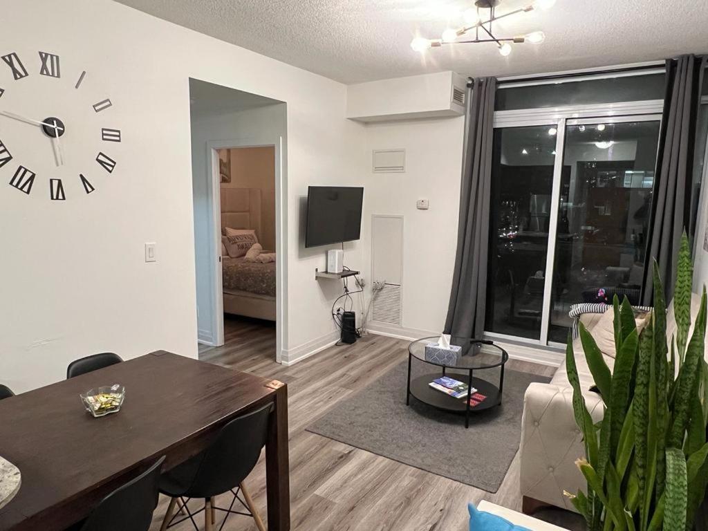 Prestigious 1-Bdrm Condo - Scotiabank Arena