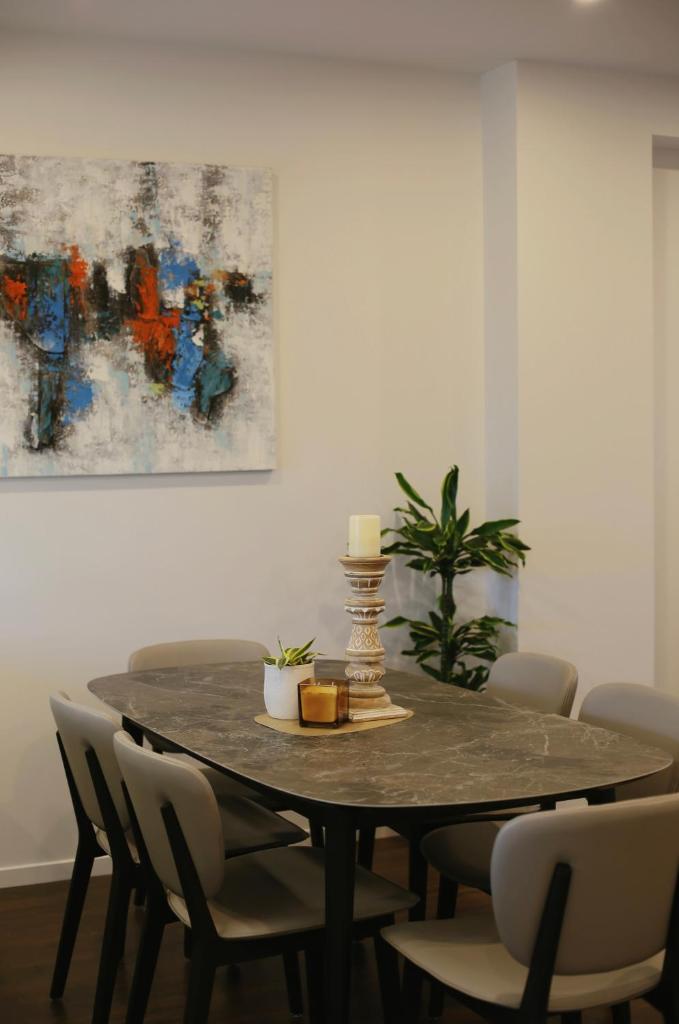 Cheerful 3-bedroom townhouse close to the city