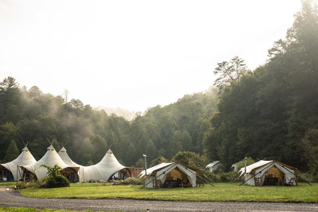 Under Canvas Great Smoky Mountains (Pigeon Forge)