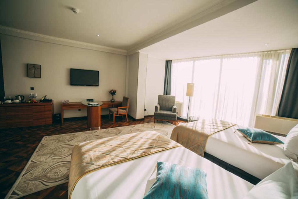 Damas International Hotel