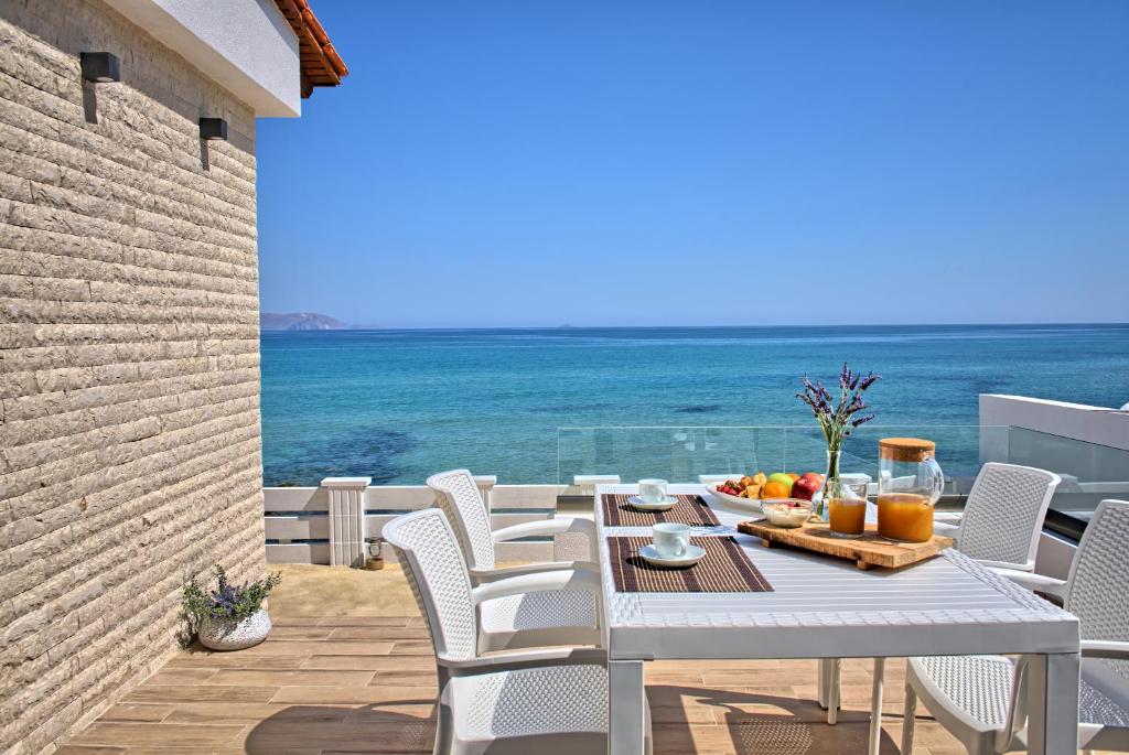 Seashell Seafront Villa (Kokkíni Khánion)