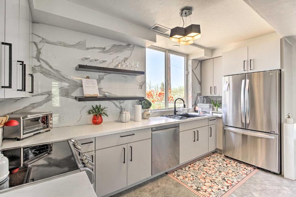 Tucson Desert Oasis with Private Pool and Patio!