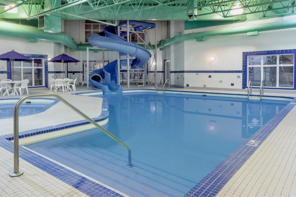 Ramada by Wyndham Weyburn (Weyburn)