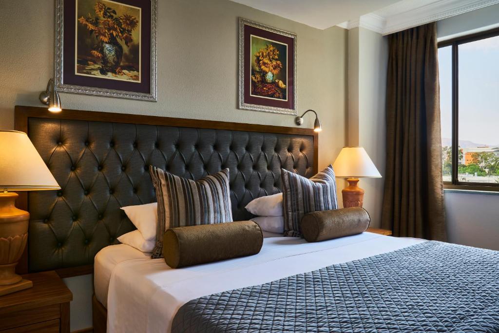 Safari Court Hotel Managed By Accor