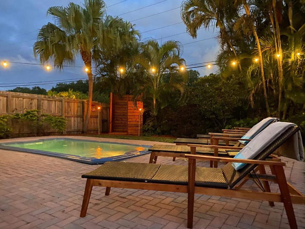 Near Downtown And Beach Luxury House & Heated Pool