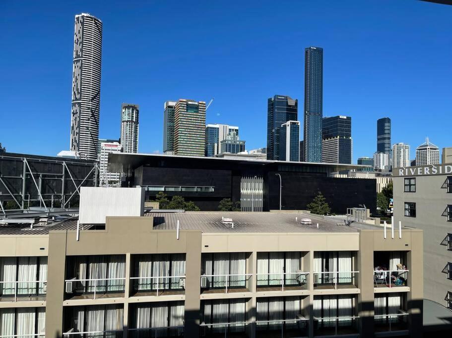 Cosy apt with city view near Exhibition Centre