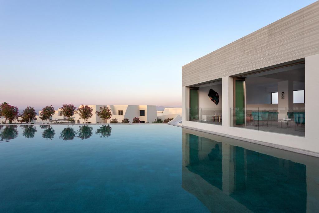 Noūs Santorini (Mesariá)
