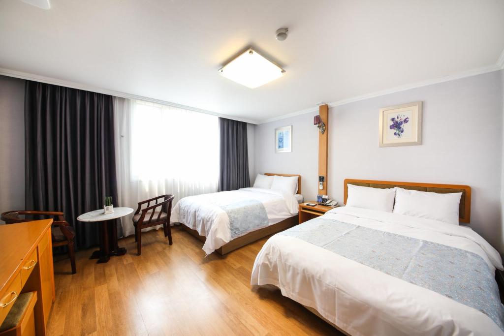 Gwangalli Utopia Tourist Hotel