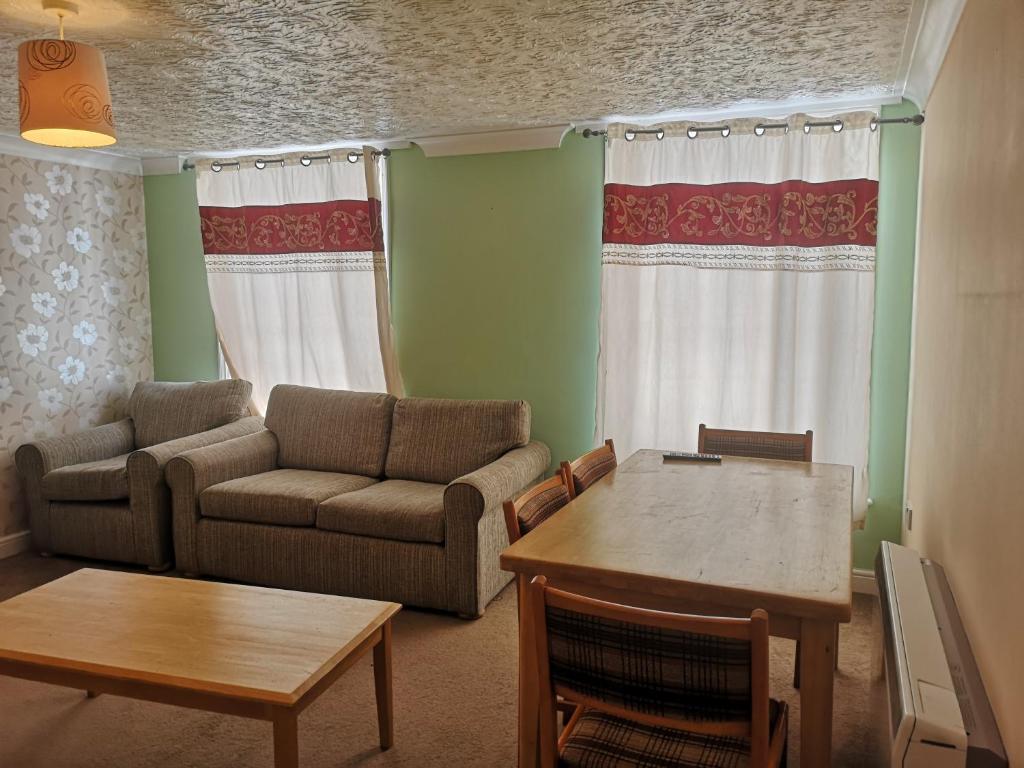 Spacious Entire Flat