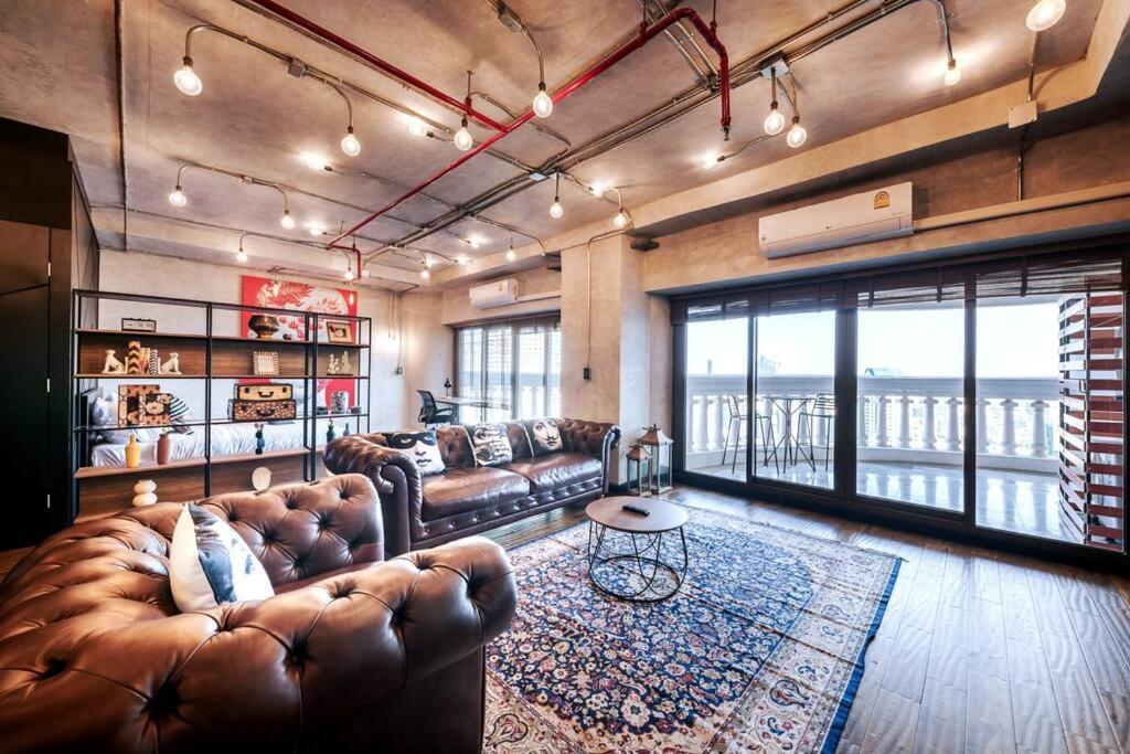 Central Bangkok Loft Style Skyline 100 sq.m. Apt