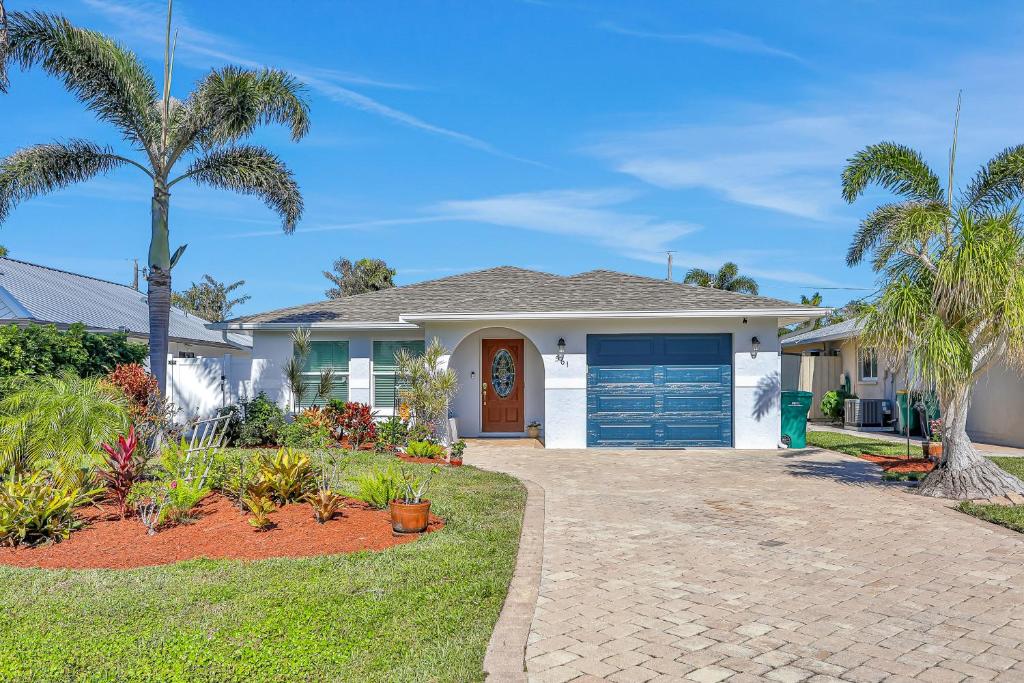 Coastal Palms Retreat