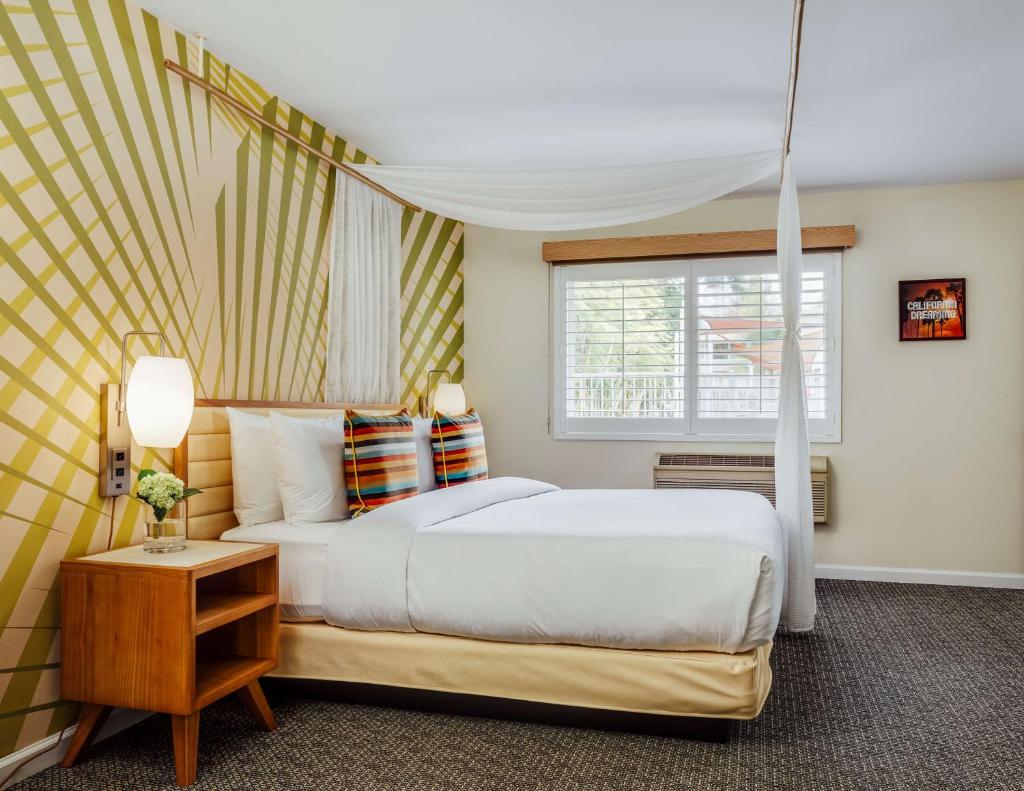 Wild Palms (Sunnyvale)
