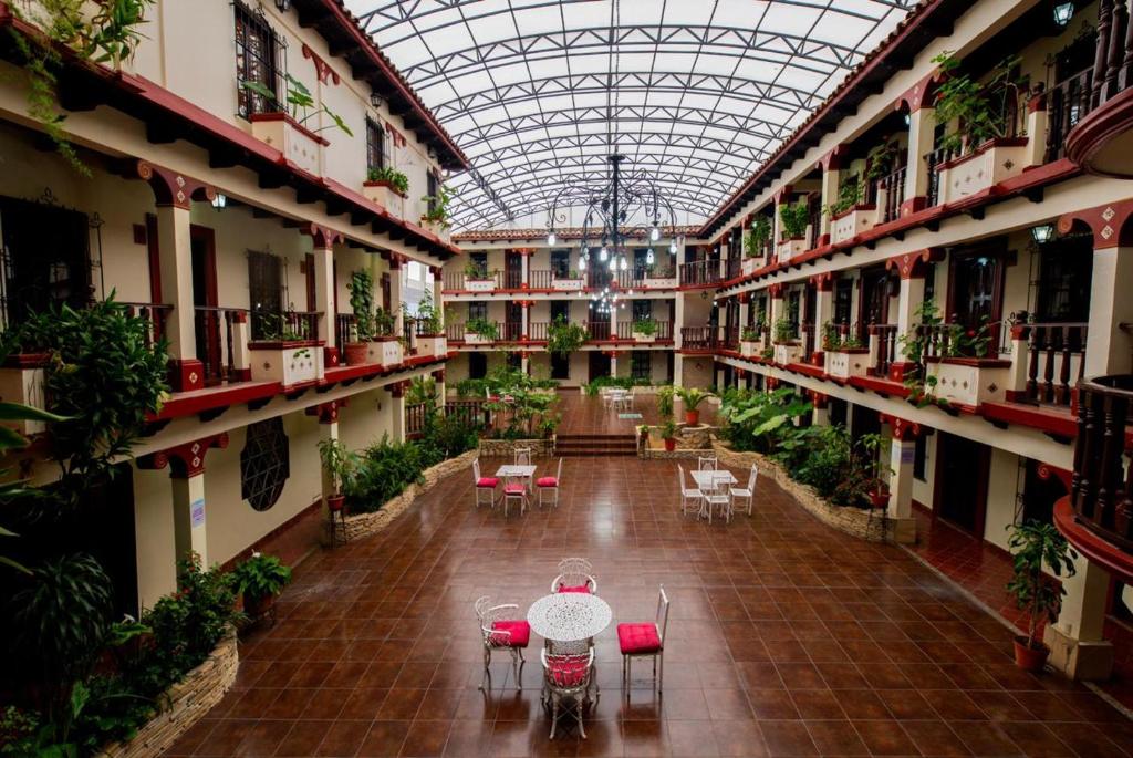 Hotel D’Monica