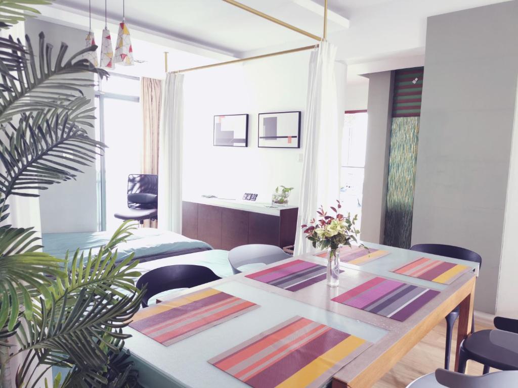 First Glimpse to Shanghai Apartment