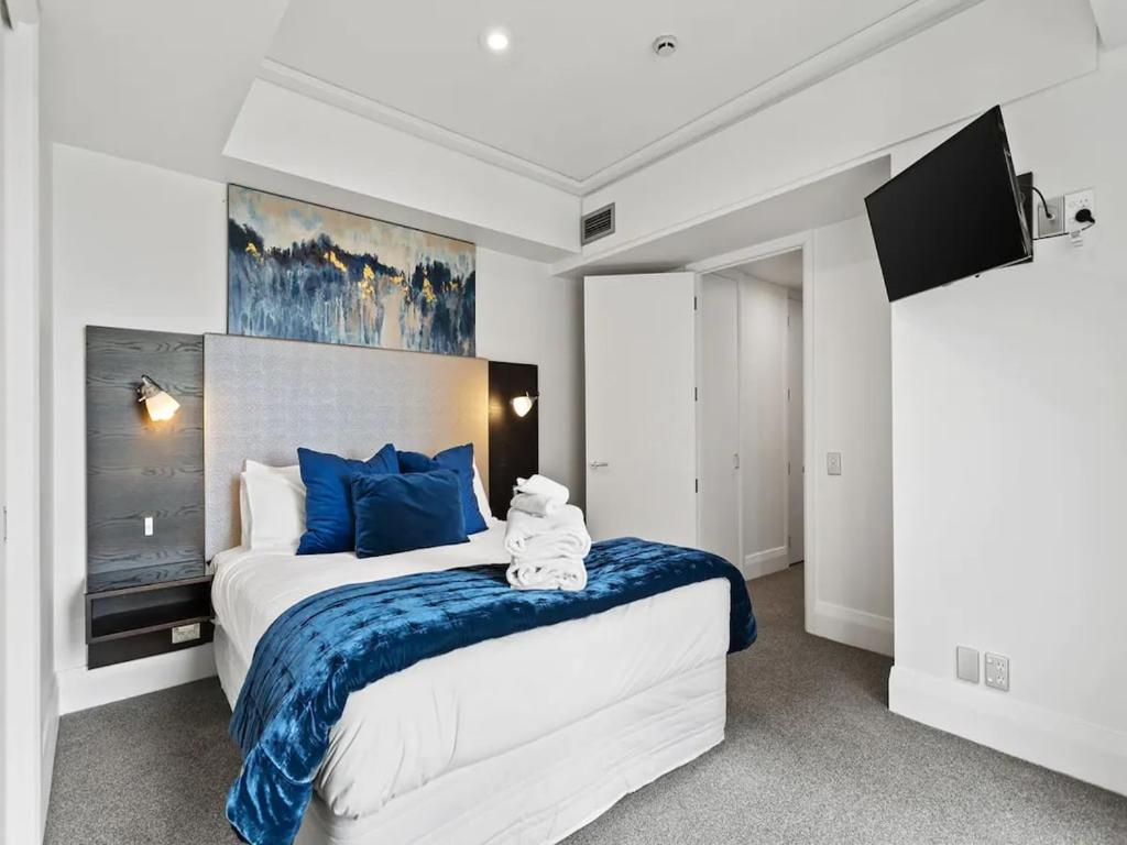 Spacious Apartment on Akl Viaduct with Balcony