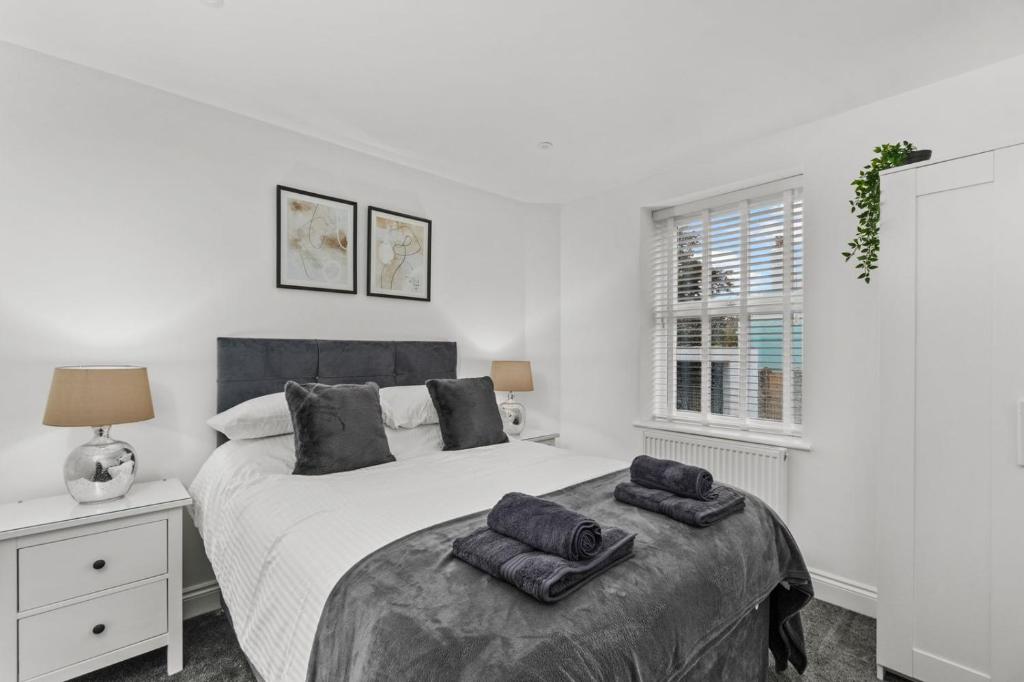 Plymouth Central Apartment Sleeps 4