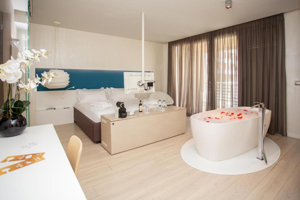 Lake Drive Rooms&Apartments