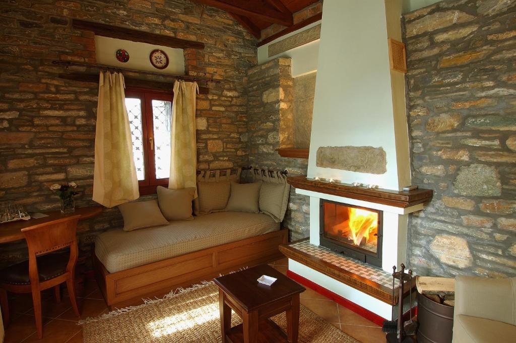 Anovolios Boutique Hotel (Agios Georgios Nilias)