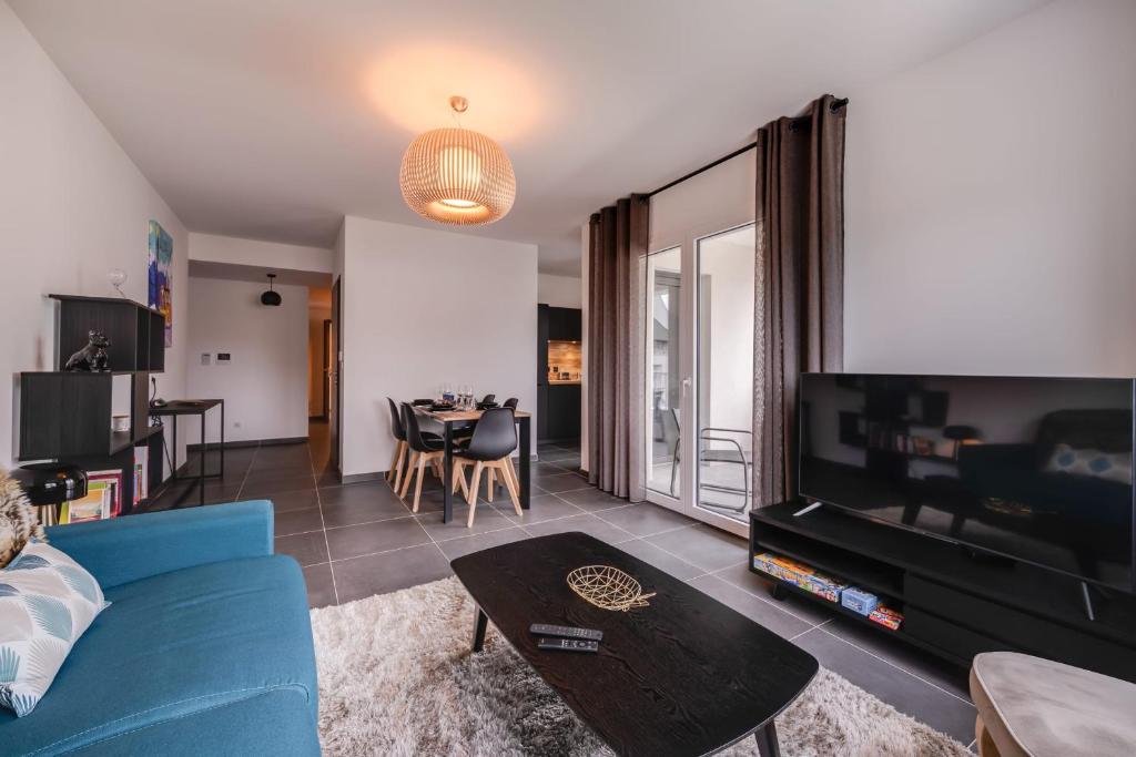 Le 305 - T3 with garage and beautiful terrace (Annecy)