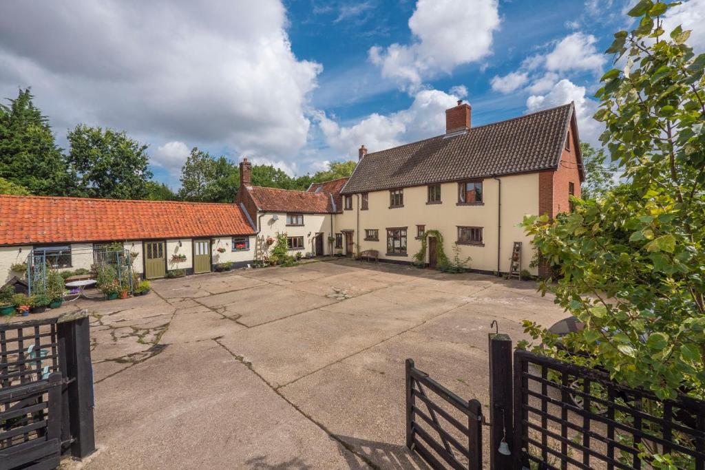 Valley Farmhouse B&B (Southwold)