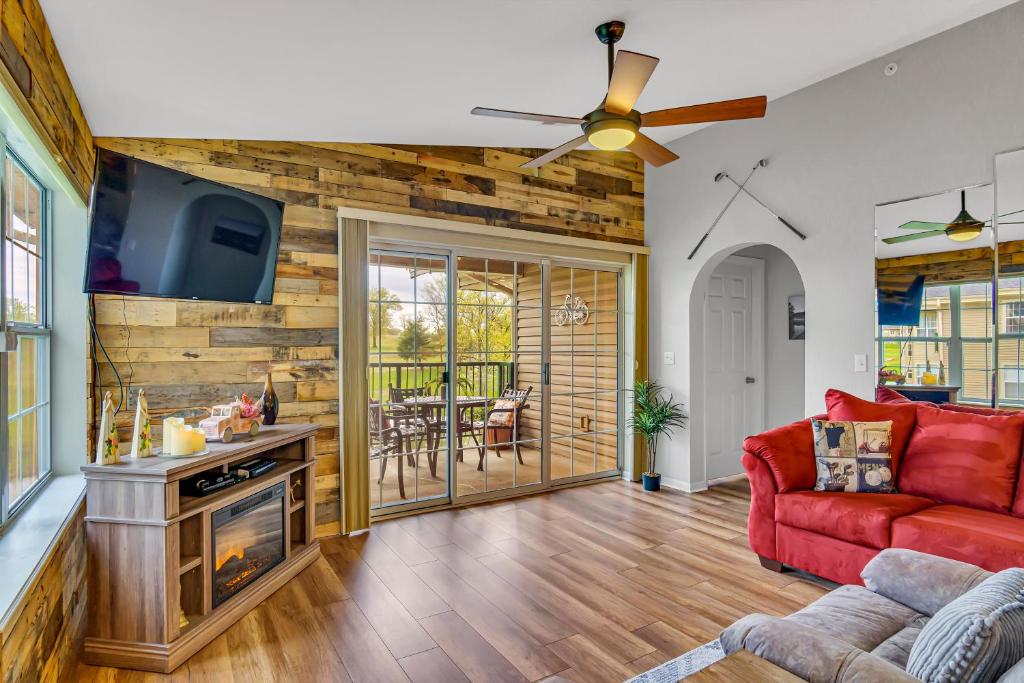 Fairway Heights condo