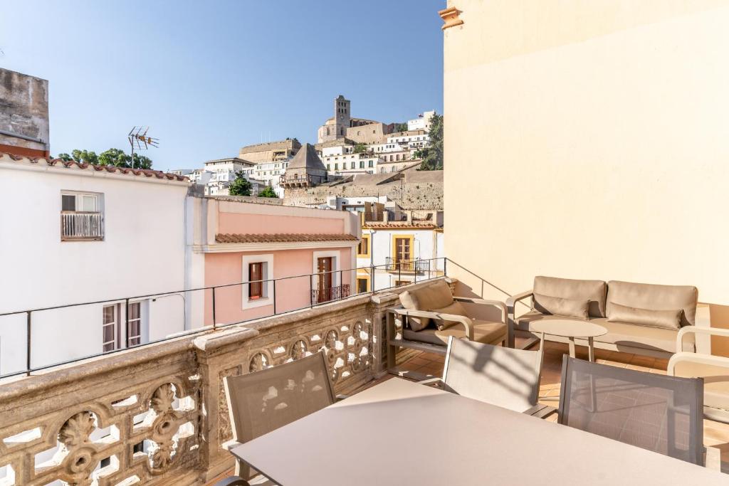 Es Palauet New duplex in Ibiza center with Dalt Vila views